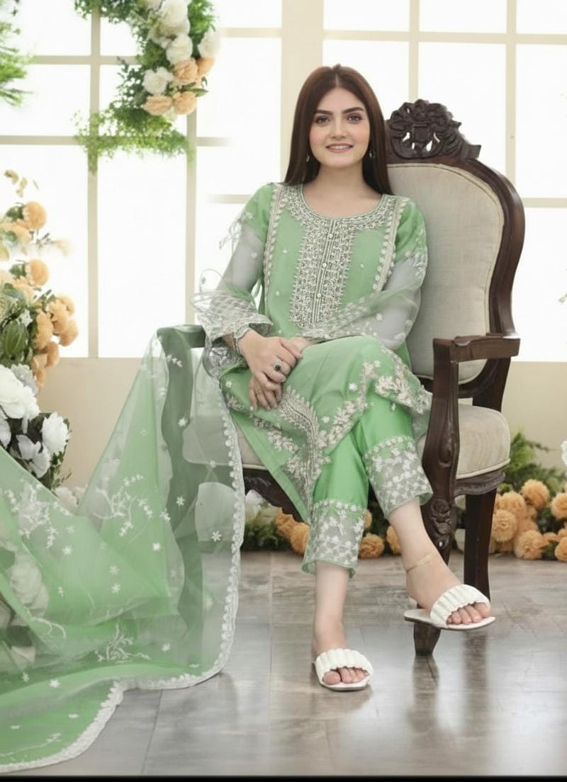 Heavy Embroidered Organza Shirt with Embroidered Trouser & Dupatta – 3 Piece Set