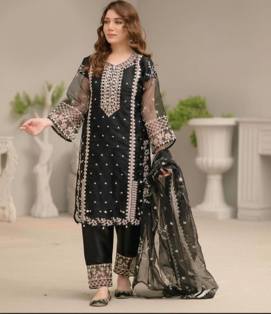 Heavy Embroidered Organza Shirt with Embroidered Trouser & Dupatta – 3 Piece Set