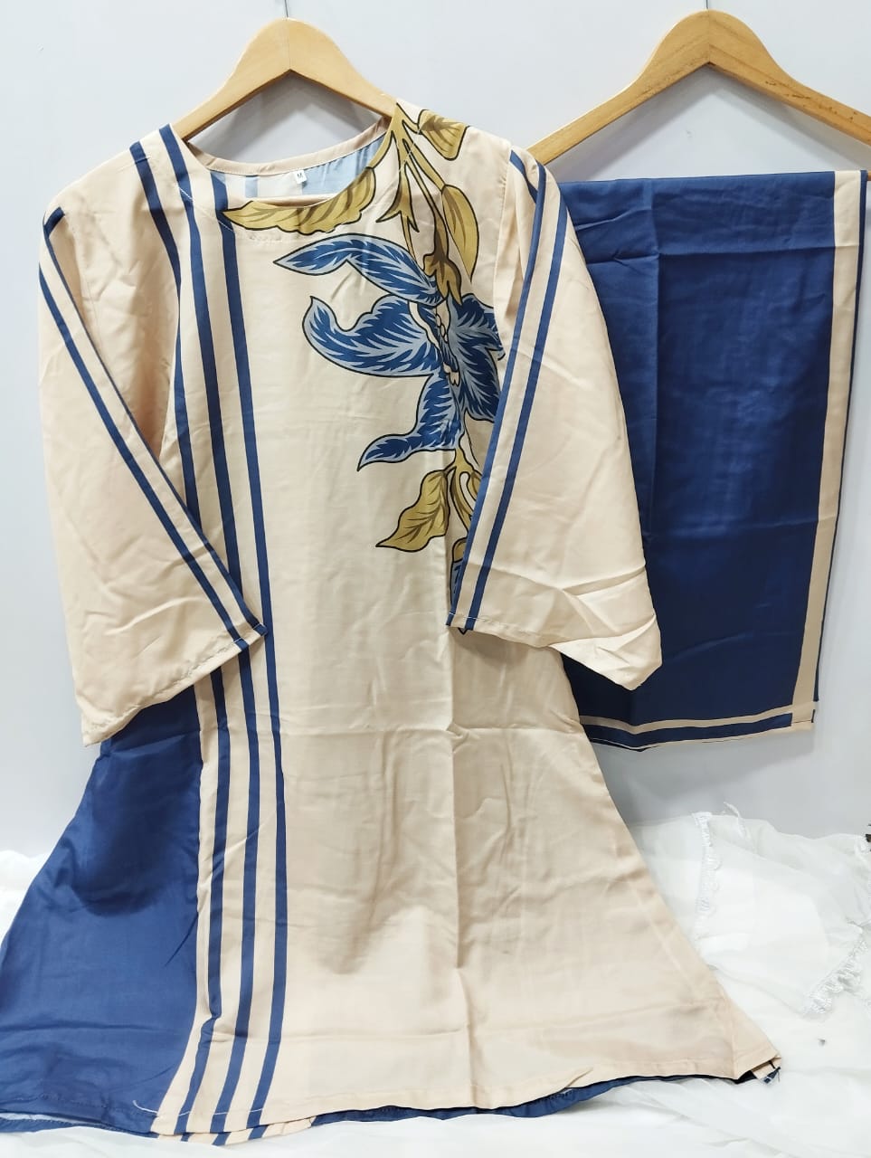 Beige & Blue Floral Accent Cord Set – 2 Piece