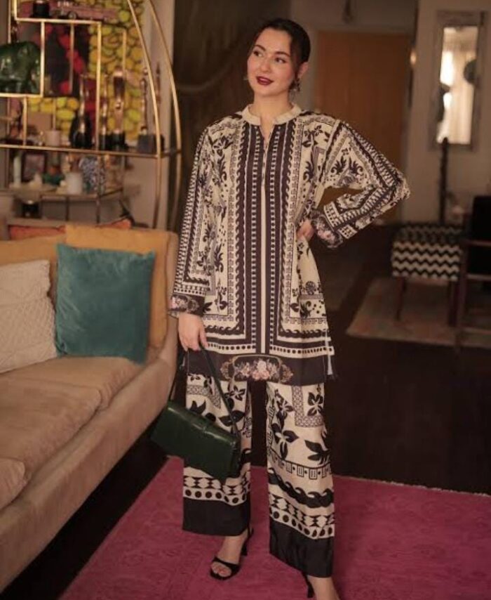 🌸 Trending Hania Amir Printed 2-Piece Co-ord Set 💃 (Swiss Lawn)